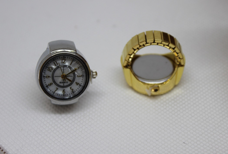 AL-321gosi   Mini-Armbanduhr